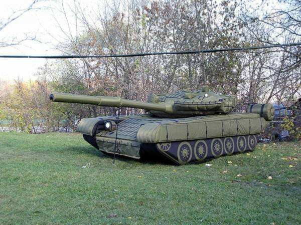 绿园陆地军事假目标坦克